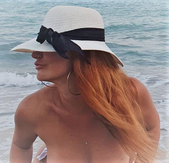 Nina Red's avatar