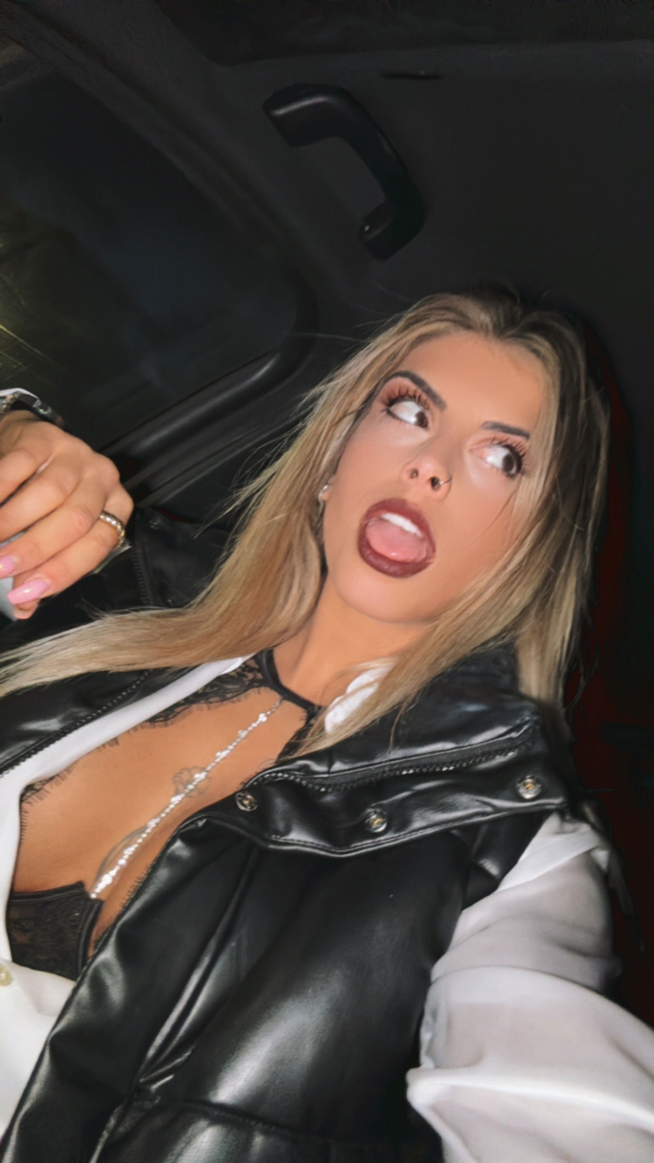 Ana Catarina Oliveira's avatar