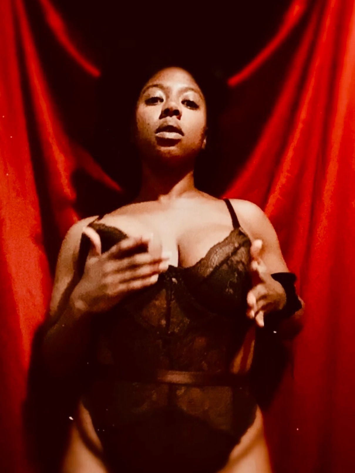 Chamille Symone's avatar