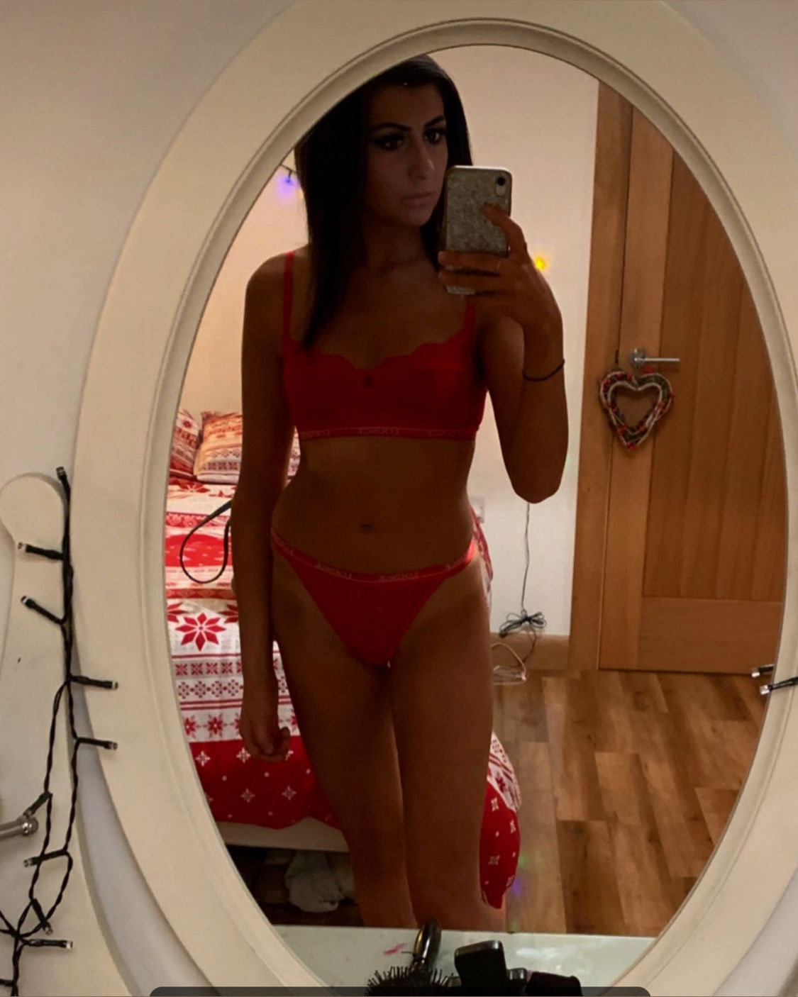 sexy charlotte at your service 🍆😈's avatar