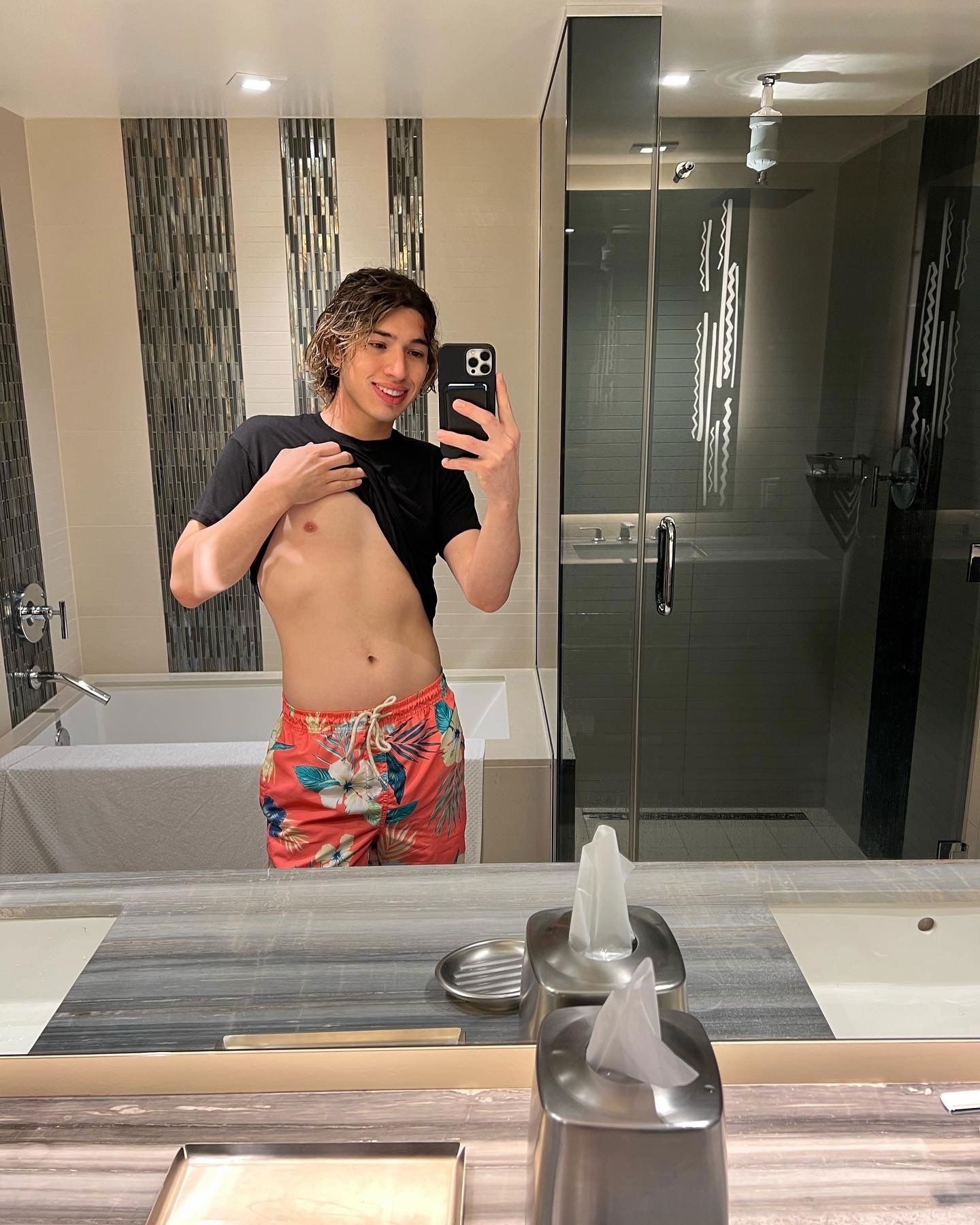 Chase Ocean 🧜🏻‍♂️🛸