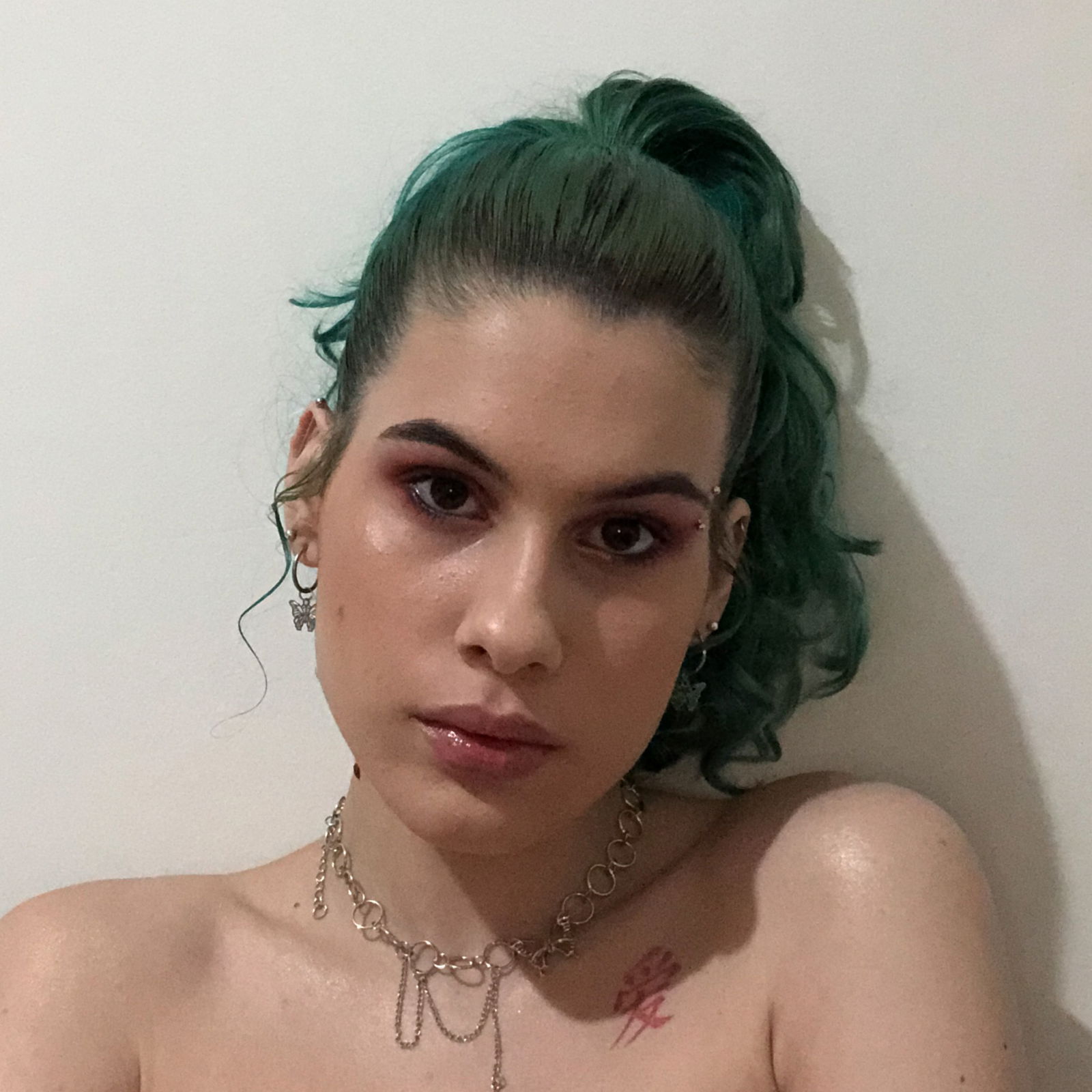 🍒🍷's avatar