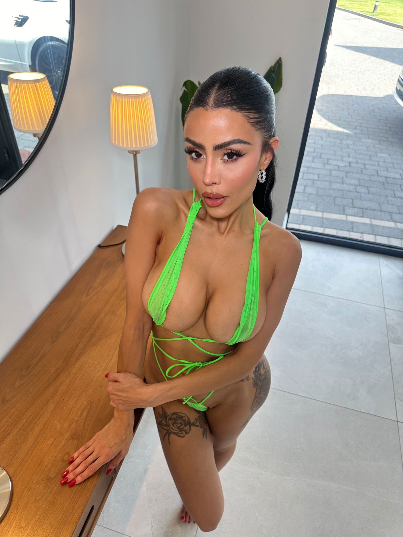 Chloe Saxon's avatar