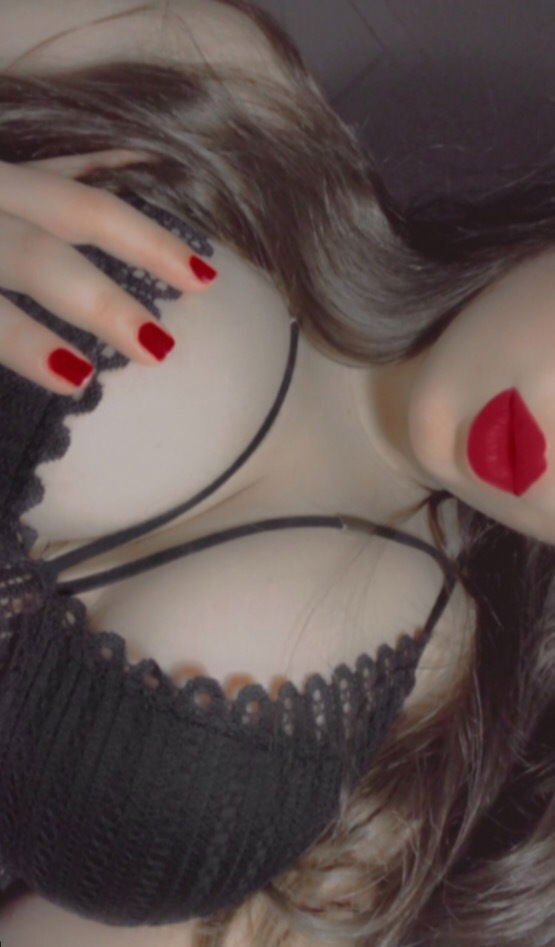 Christine Vip's avatar