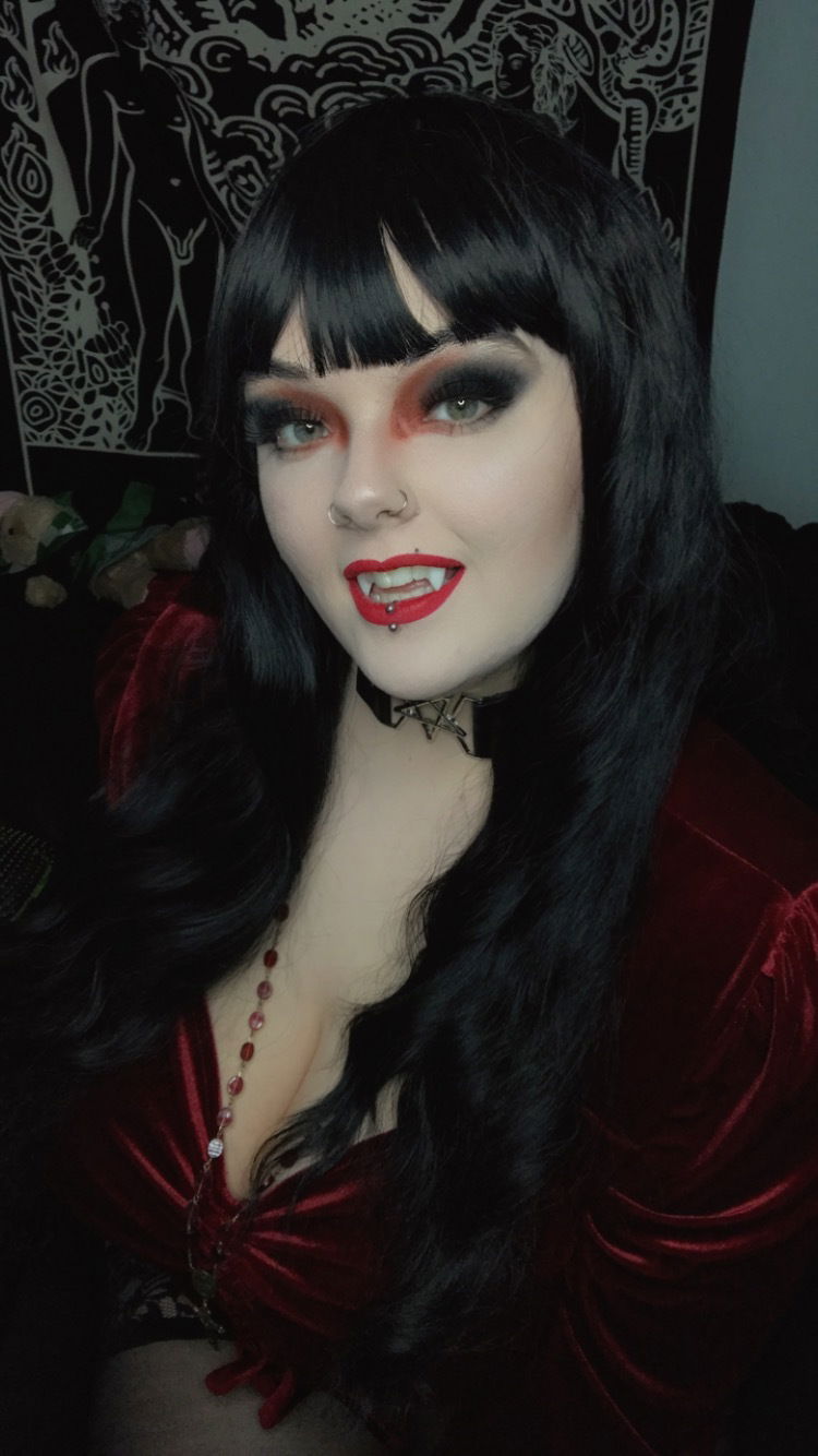 🕷bbw goth bitch 🕷's avatar