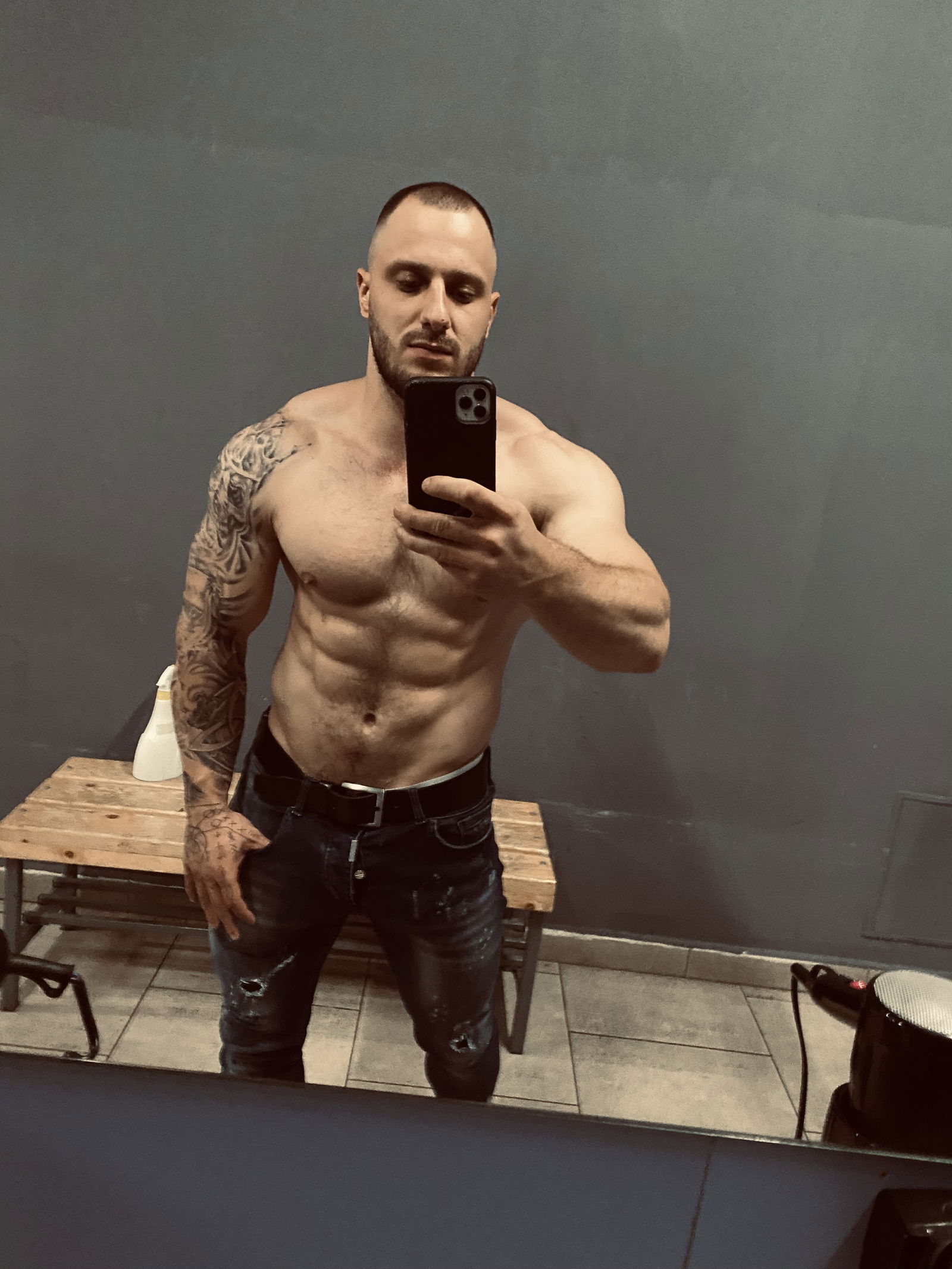 claudelo's avatar