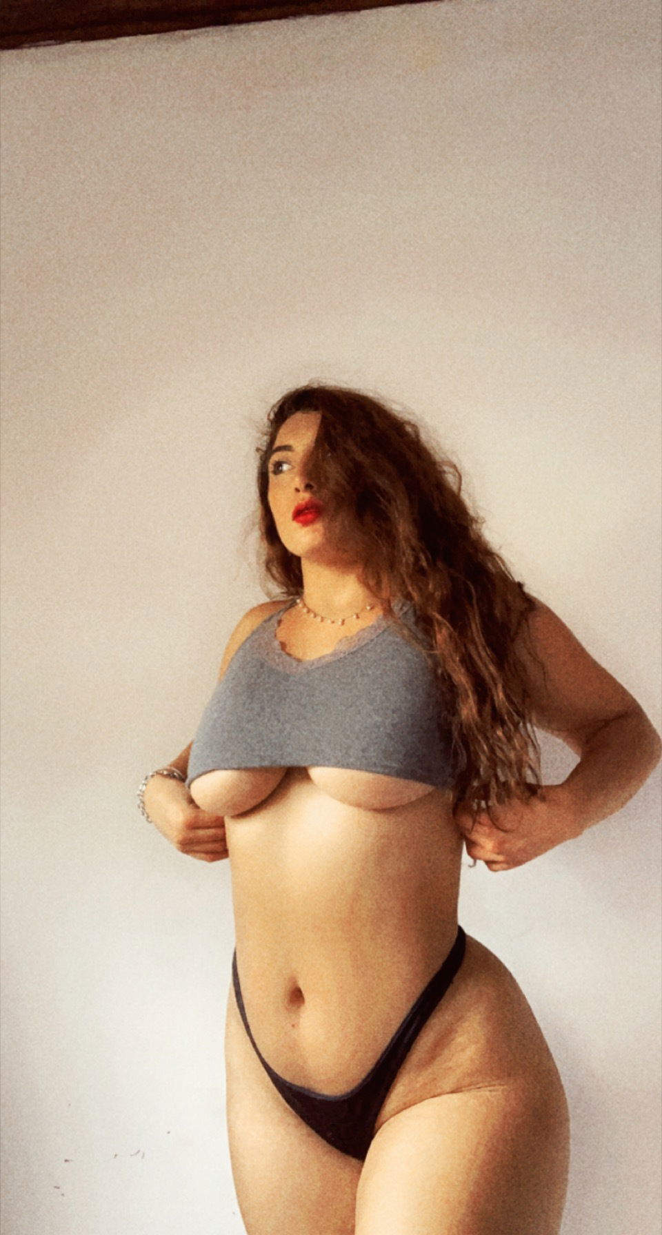 Cleo white's avatar