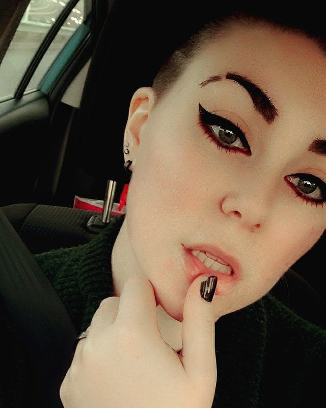 Mistress Meg's avatar