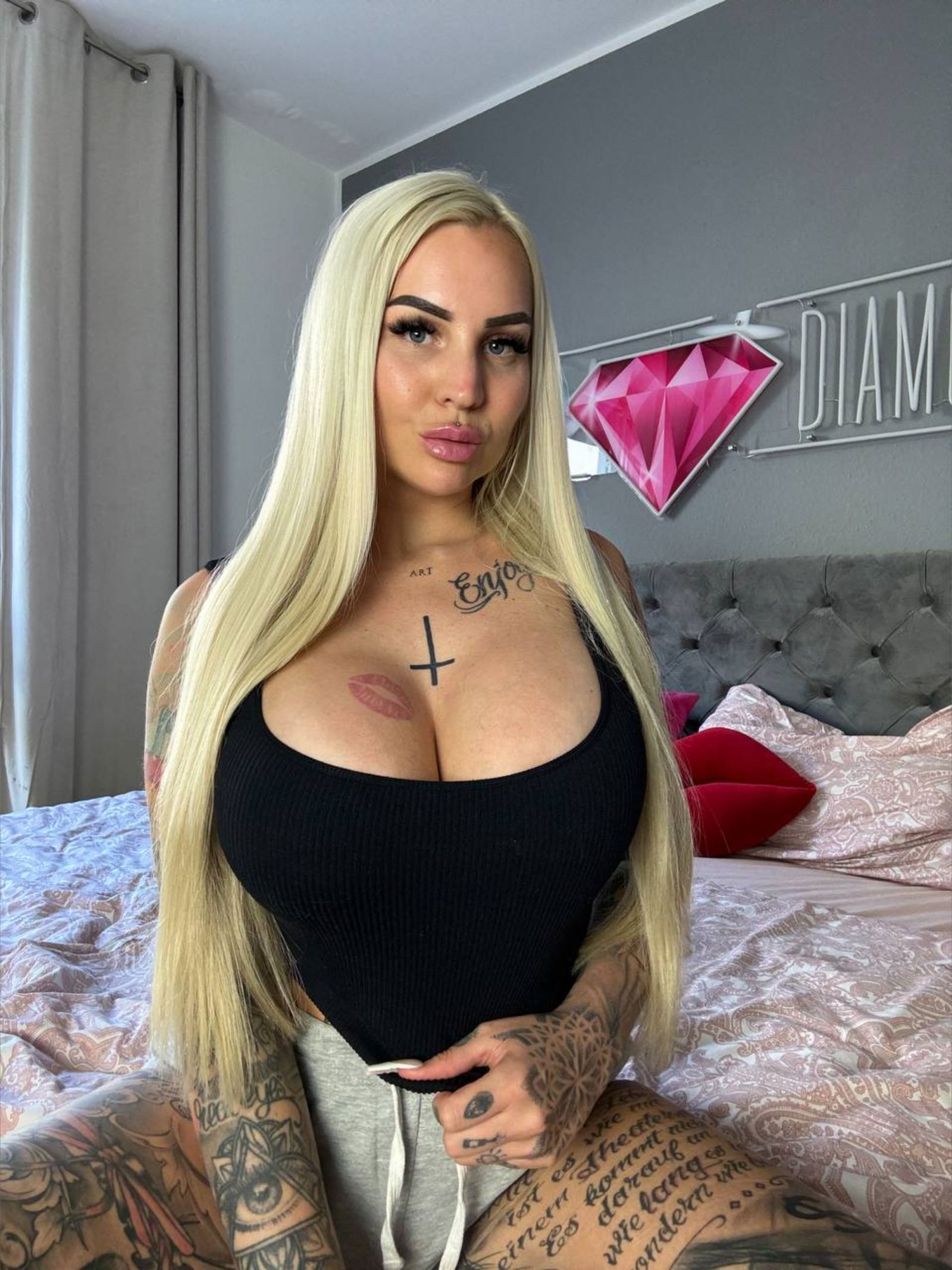 Cora Diamond's avatar