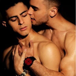Crhistian &amp; Derek's avatar