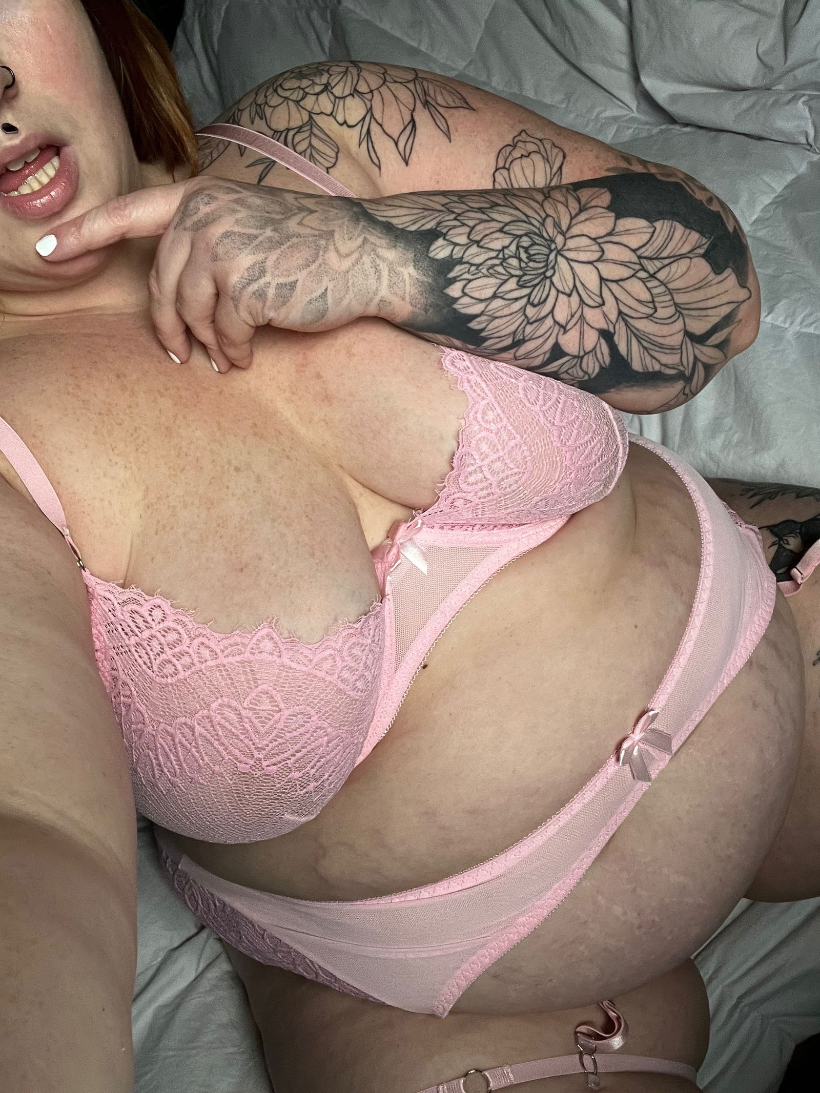 Lola Red's avatar