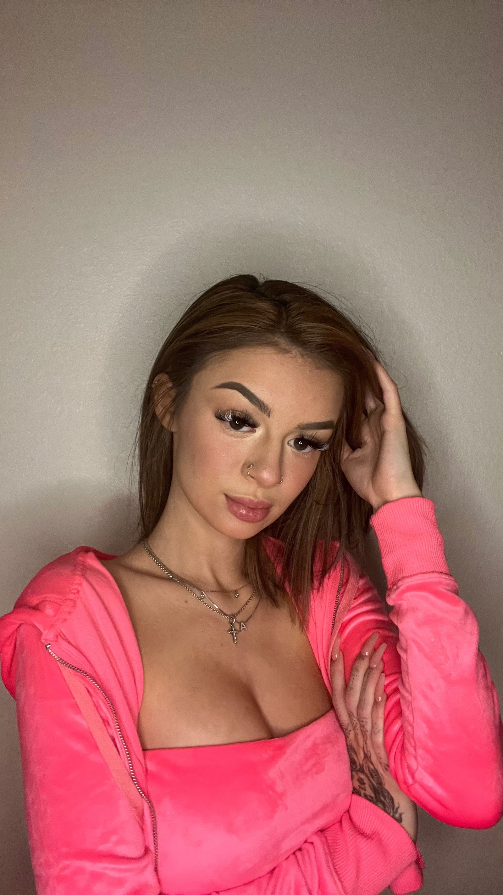 Lola Bunnyy's avatar