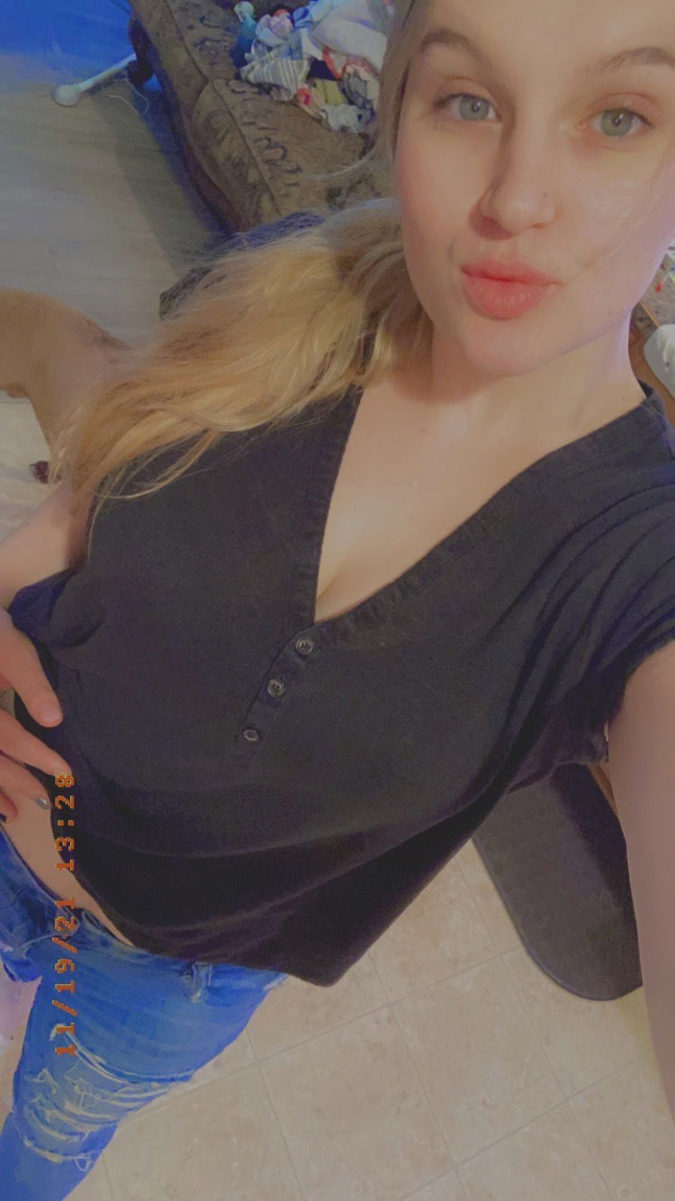 Blonde mommy399 creator profile