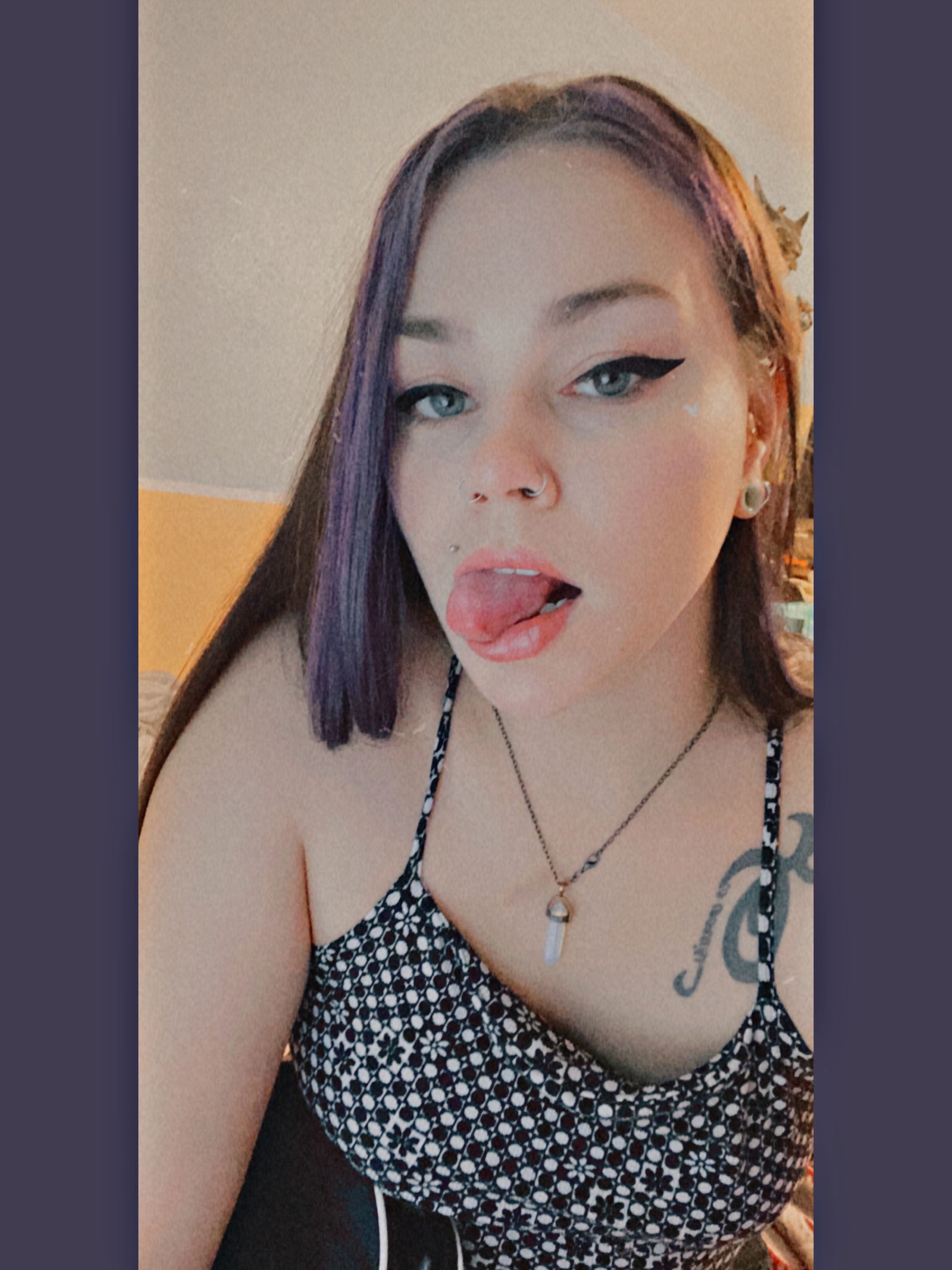 𝕕𝕒𝕟𝕚𝕜𝕒 𝕓𝕝𝕒𝕫𝕖  💖