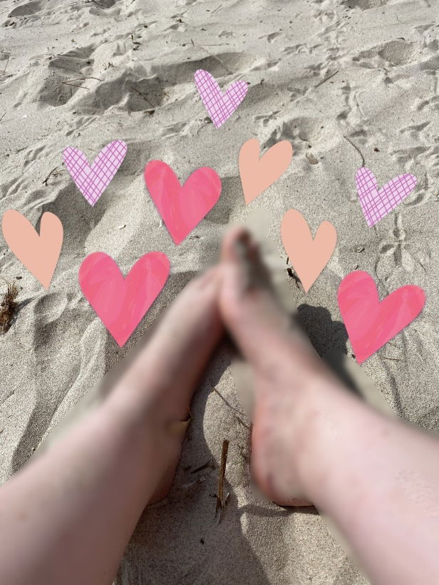 <3