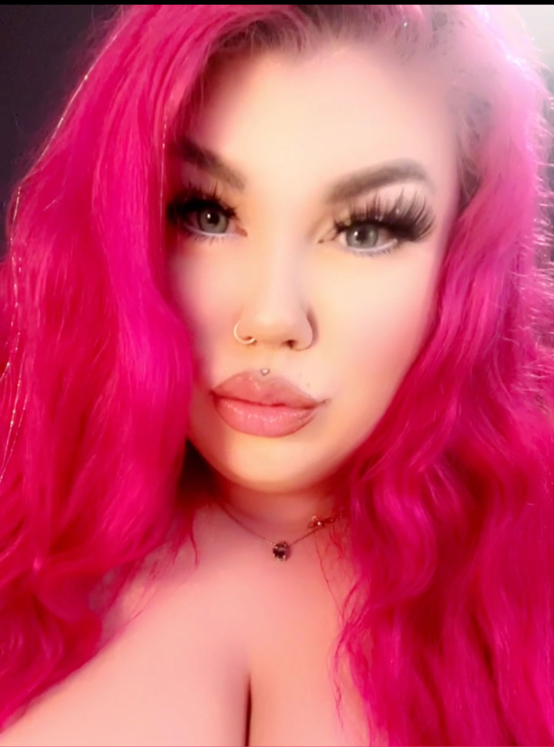 Angela faye's avatar