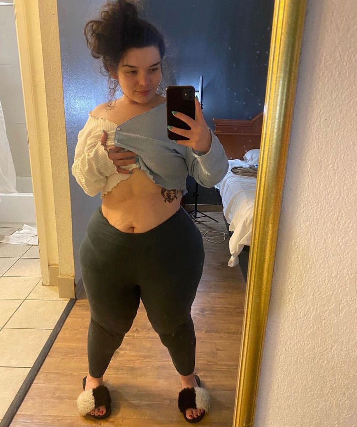 𝐒𝐞𝐱𝐭 𝐰𝐢𝐭𝐡 𝐦𝐞 😍's avatar