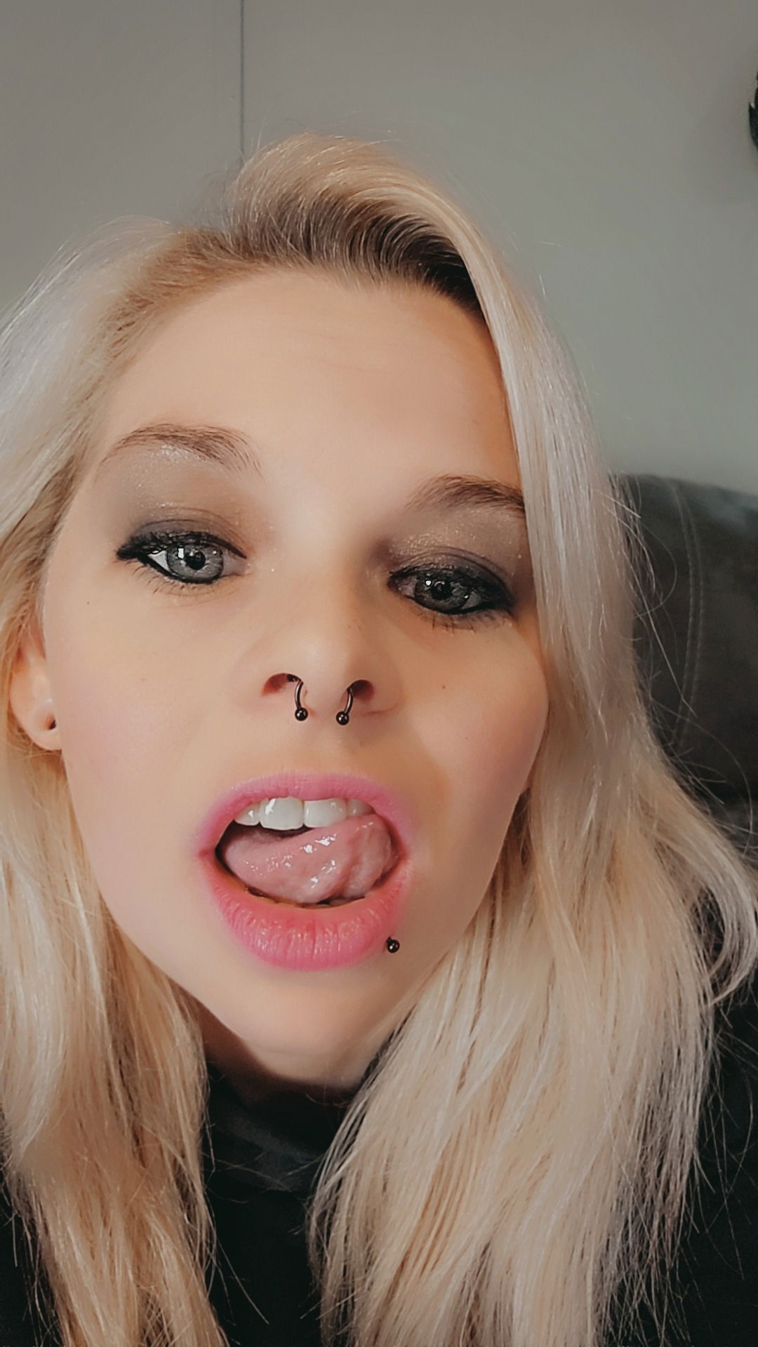 DeepThroatSeduction's avatar