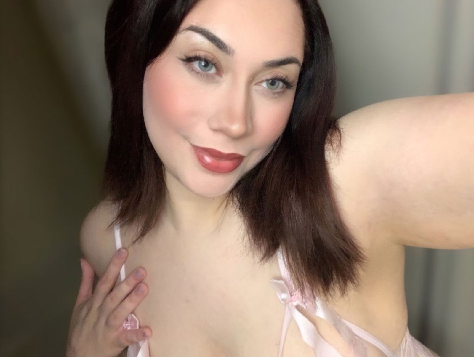 Desi Clara's avatar
