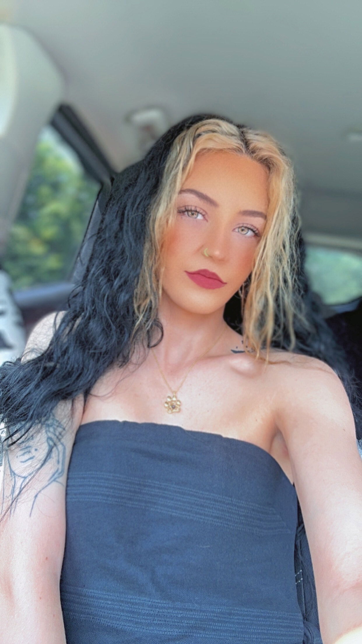 Your Smalltown Attraction 🥇❤️🔥👄's avatar