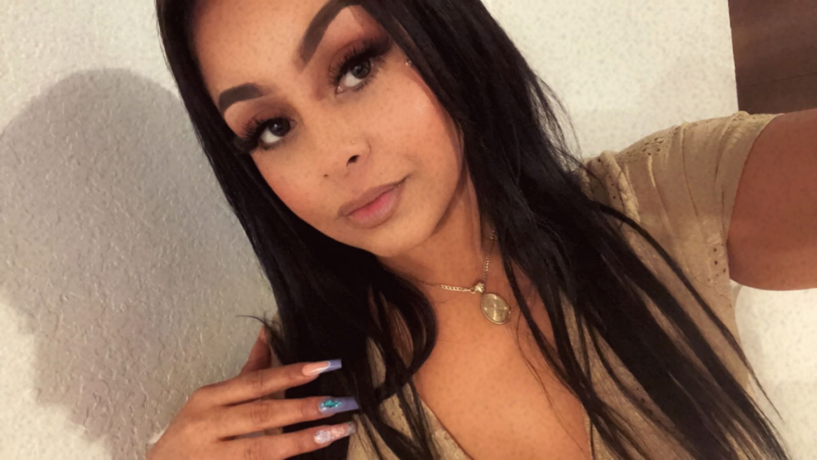 Destinee Love's avatar