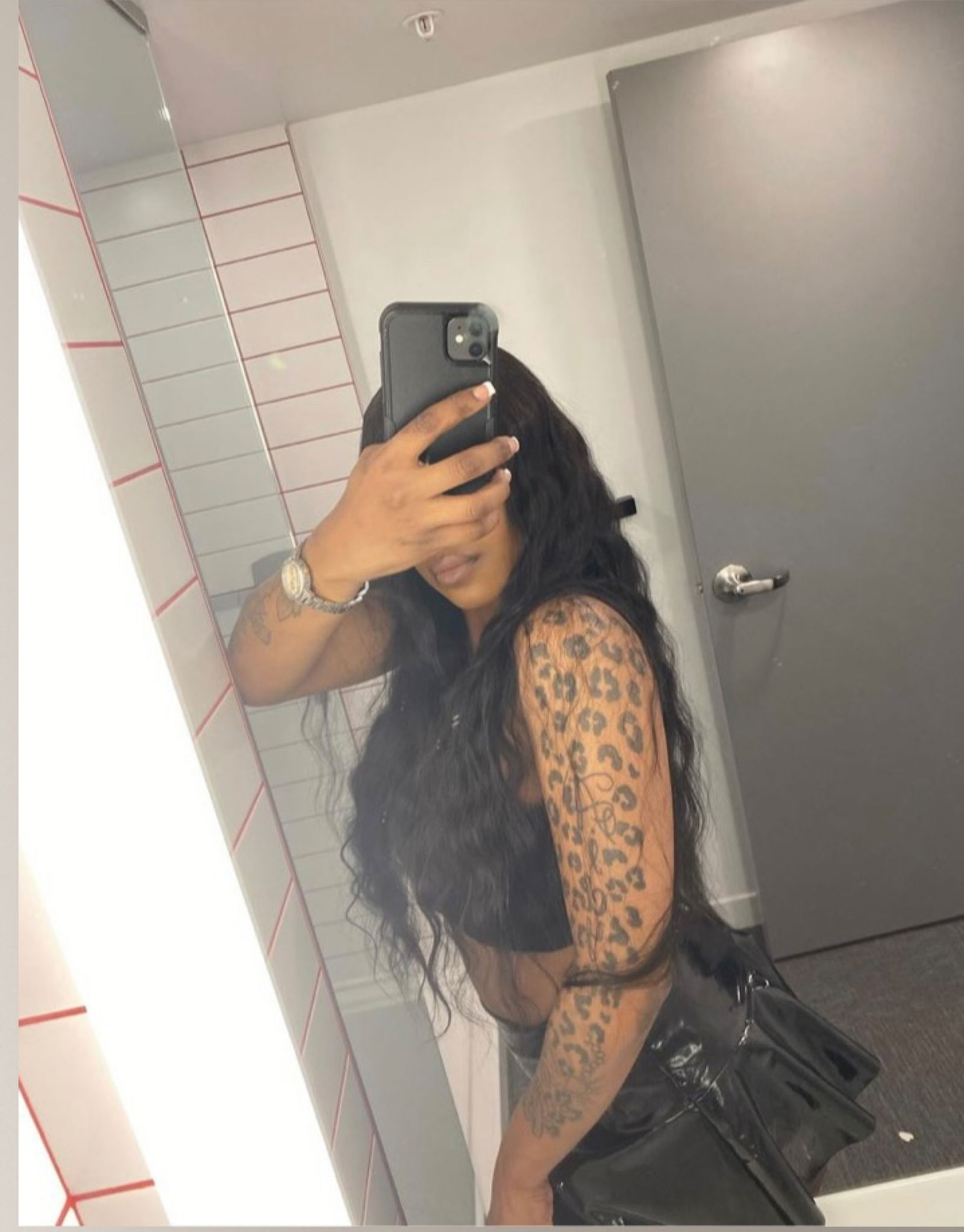 DIOR's avatar