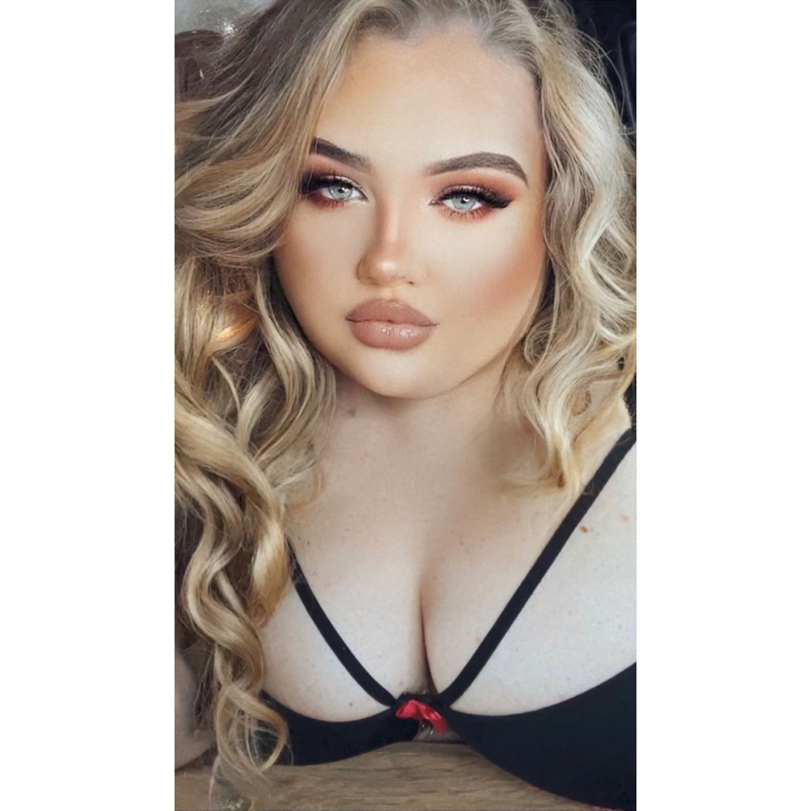Danielle Jane's avatar