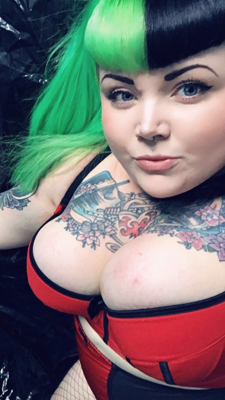 Dolly Vicious's avatar