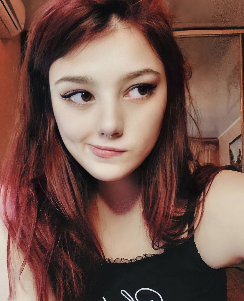 Dolly Sky's avatar