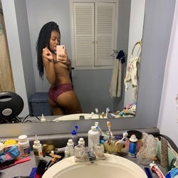 Queen Raven 👑's avatar
