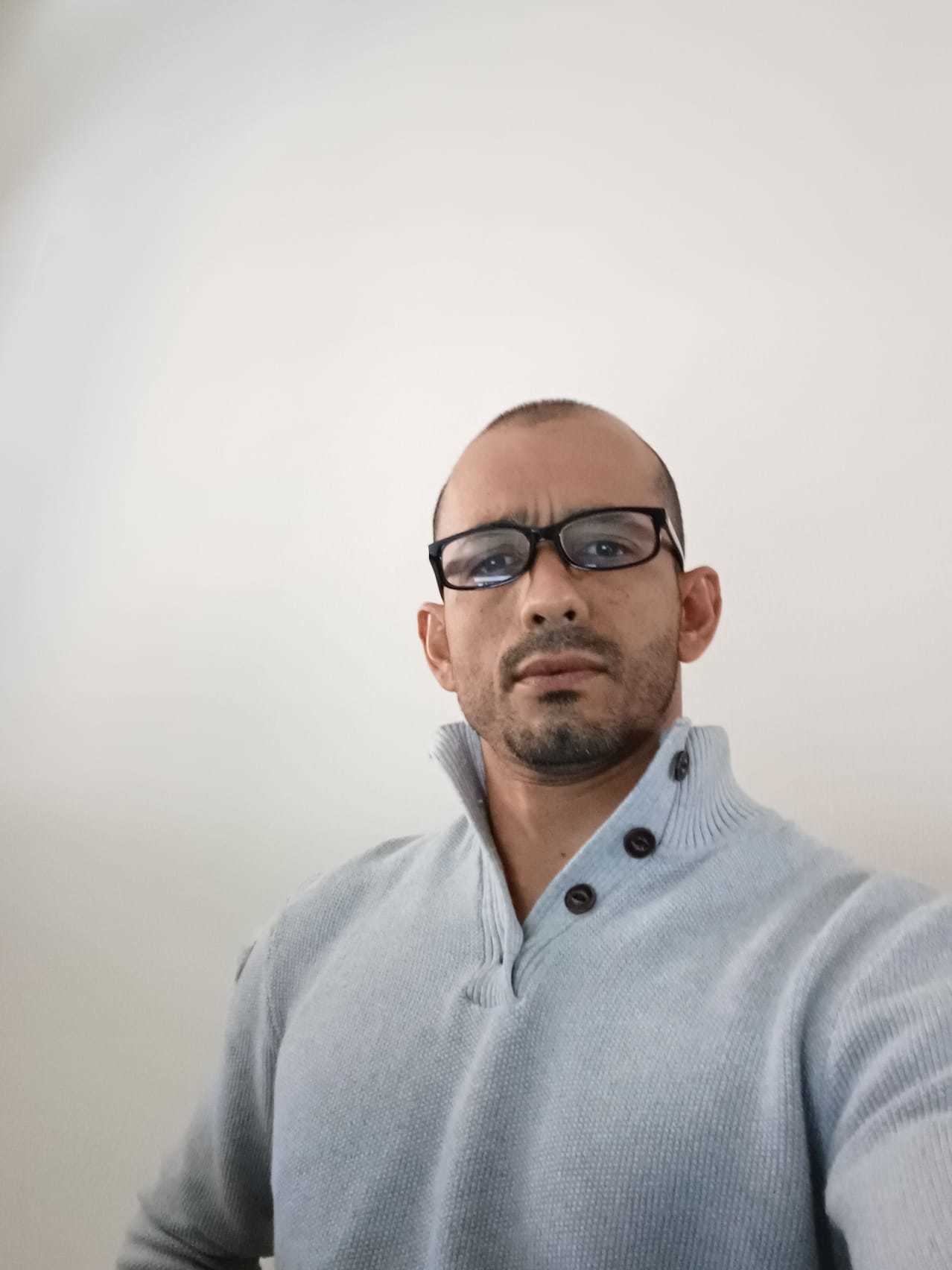 Esteban Campos's avatar