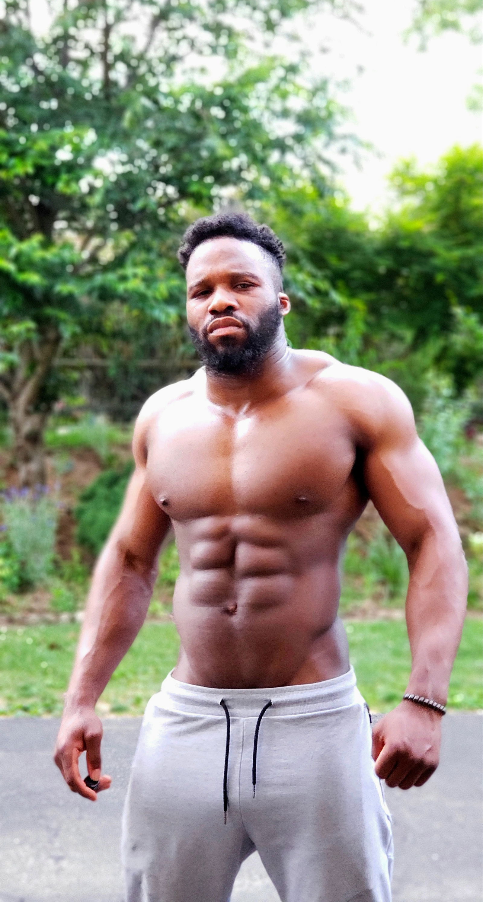 Dream Daddy Tyrone's avatar