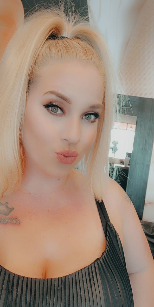 💦 Dripping Danielle 💦's avatar