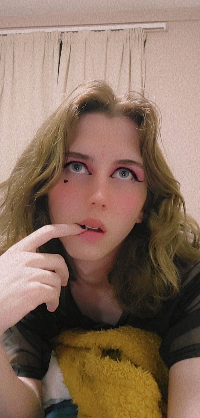 Dysphoric Leah's avatar