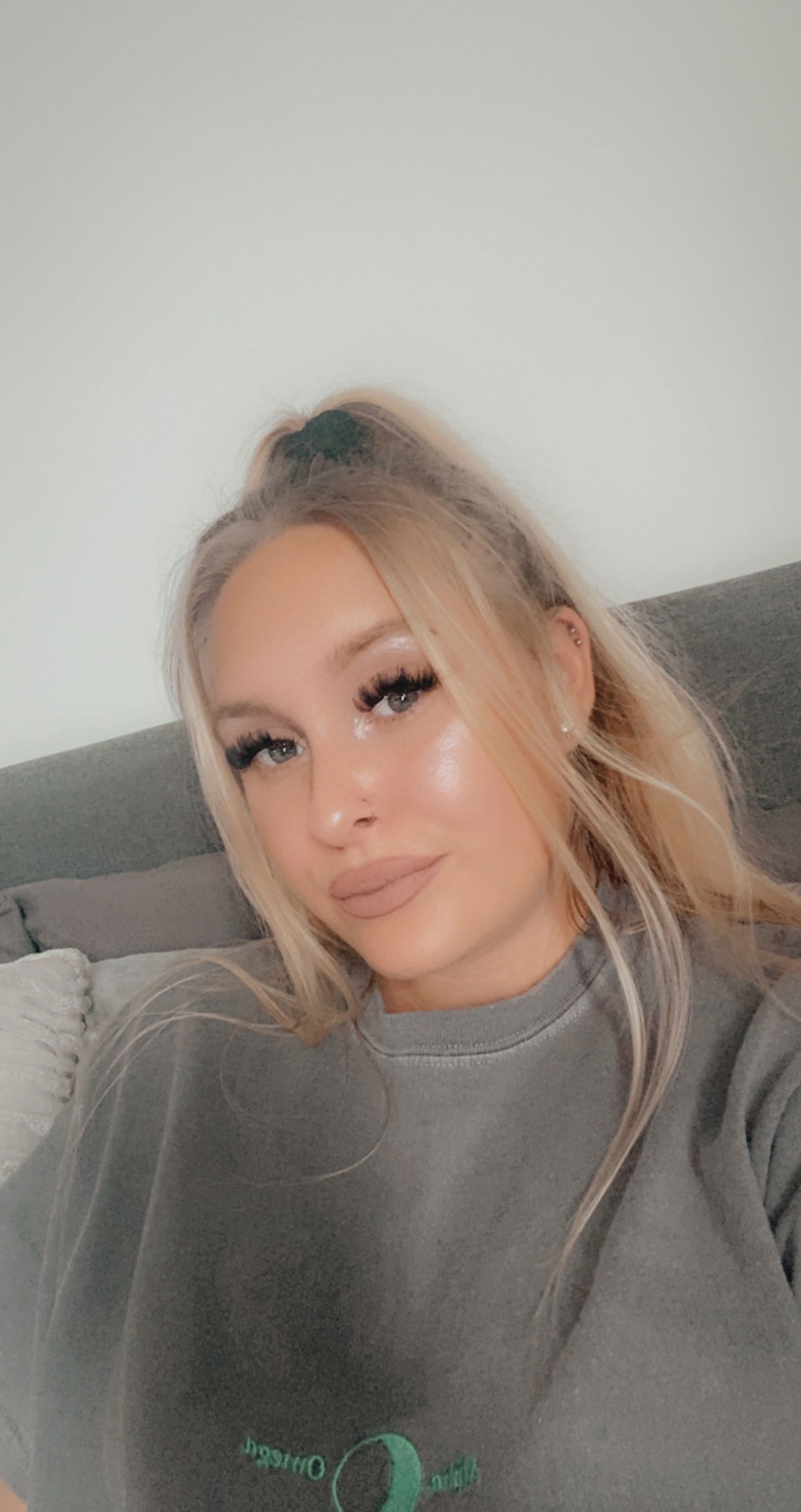 Ellie-Louise's avatar