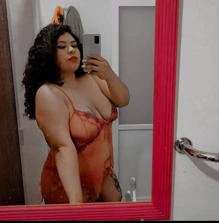 Elena Bizze's avatar