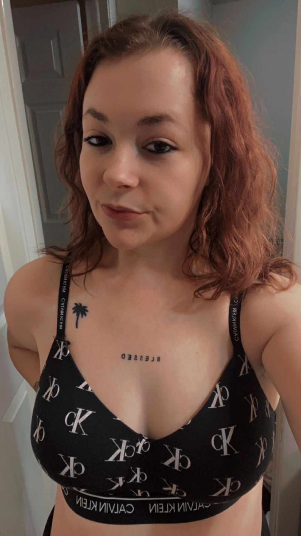 Elizabeth's avatar