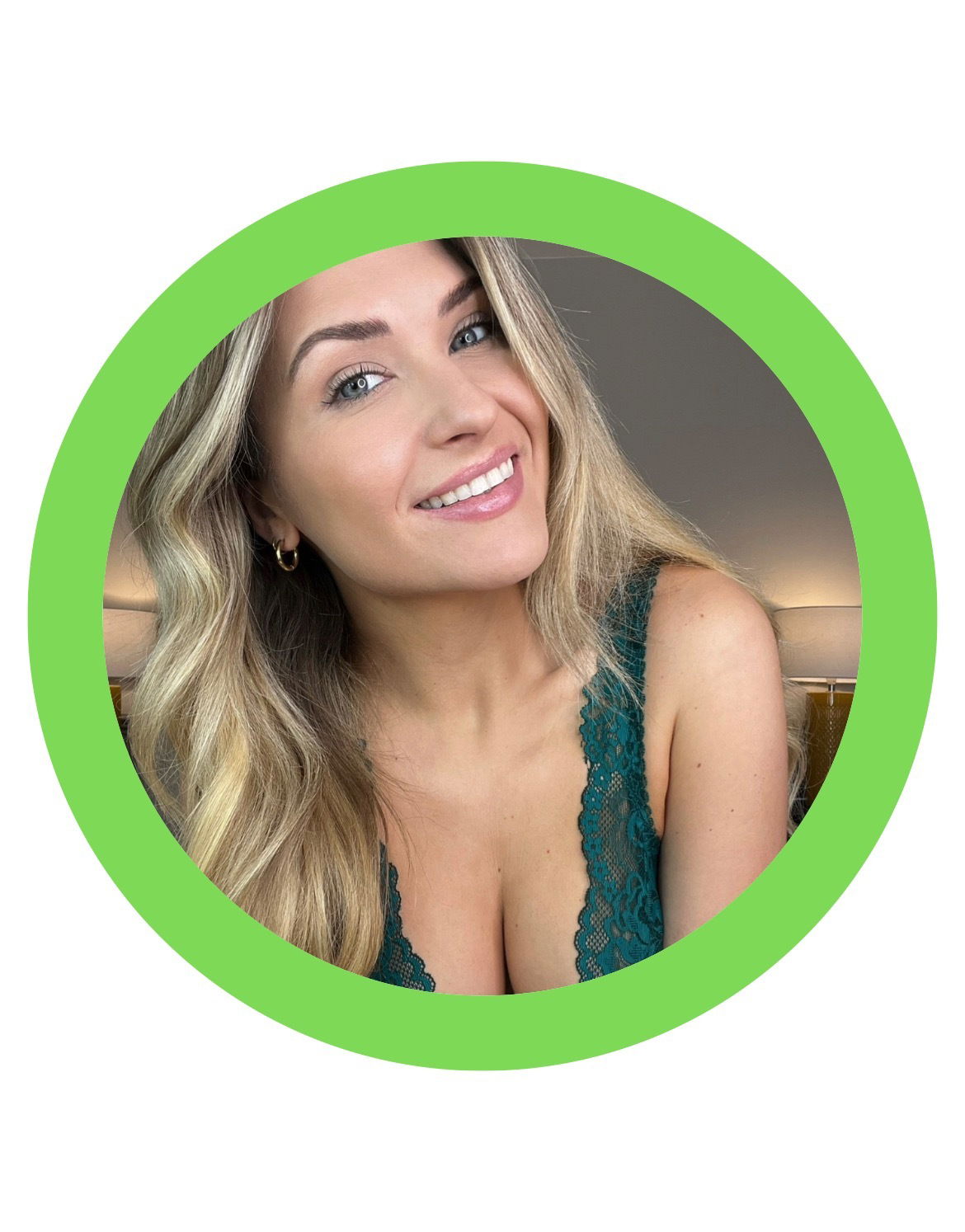 Ella Rose's avatar