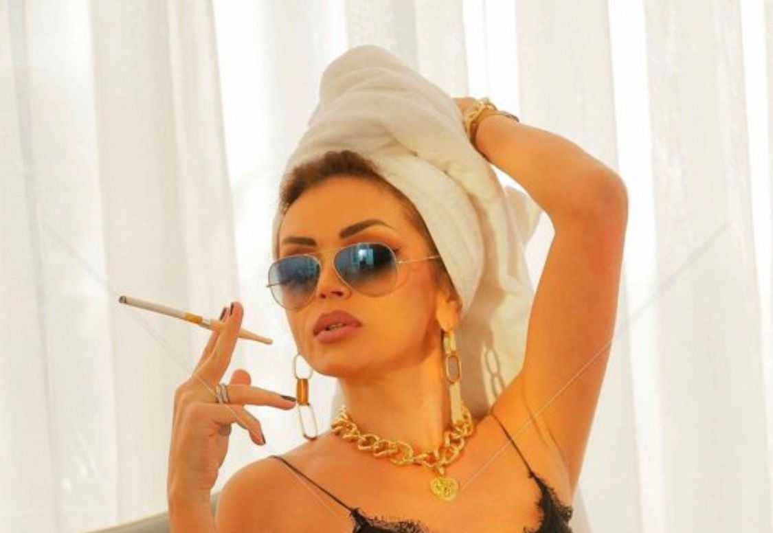Bella's avatar