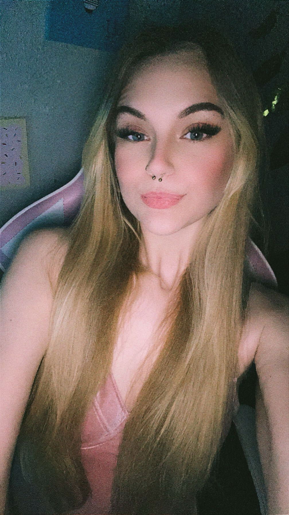 ellie 🦋