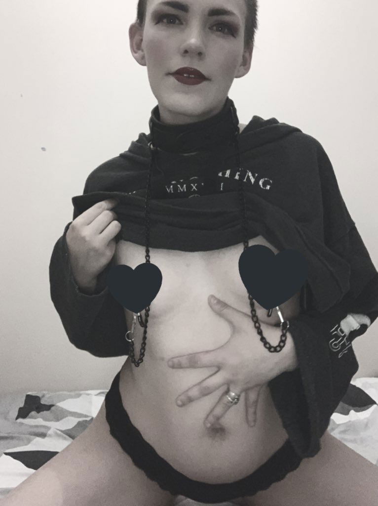 𝔈𝔪𝔢𝔯𝔞𝔩𝔡 𝔓𝔯𝔦𝔫𝔠𝔢's avatar