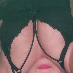 # Findom Financial Dominatrix Emihotgirl's avatar
