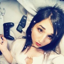 Emily Rose's avatar