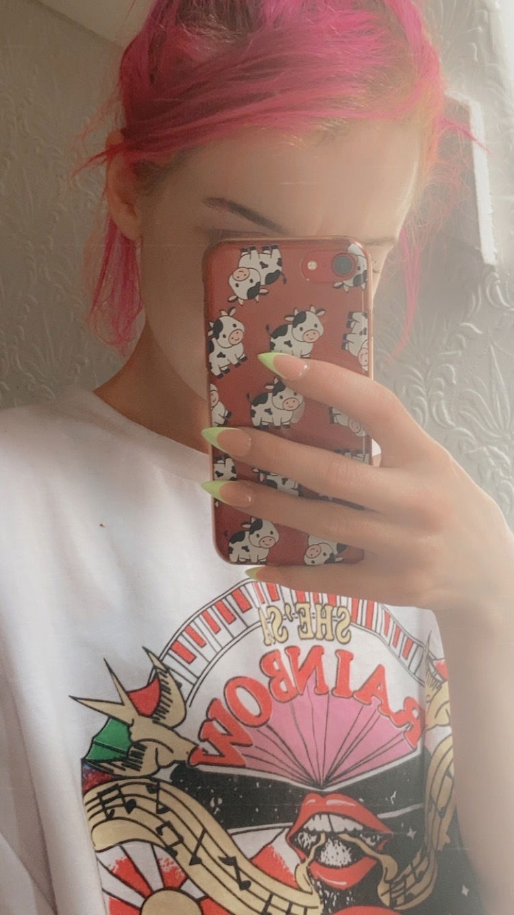 Emily Beckett 🎀's avatar