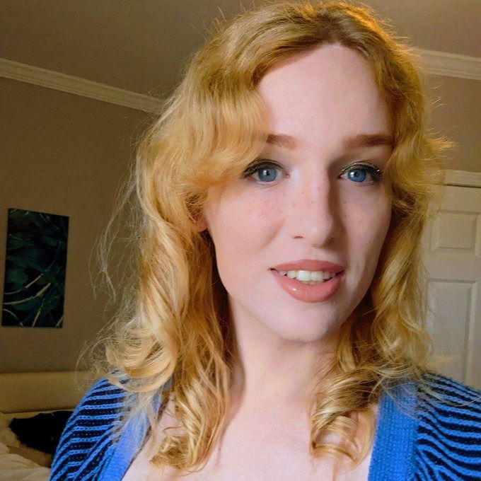 EricaCherry's avatar