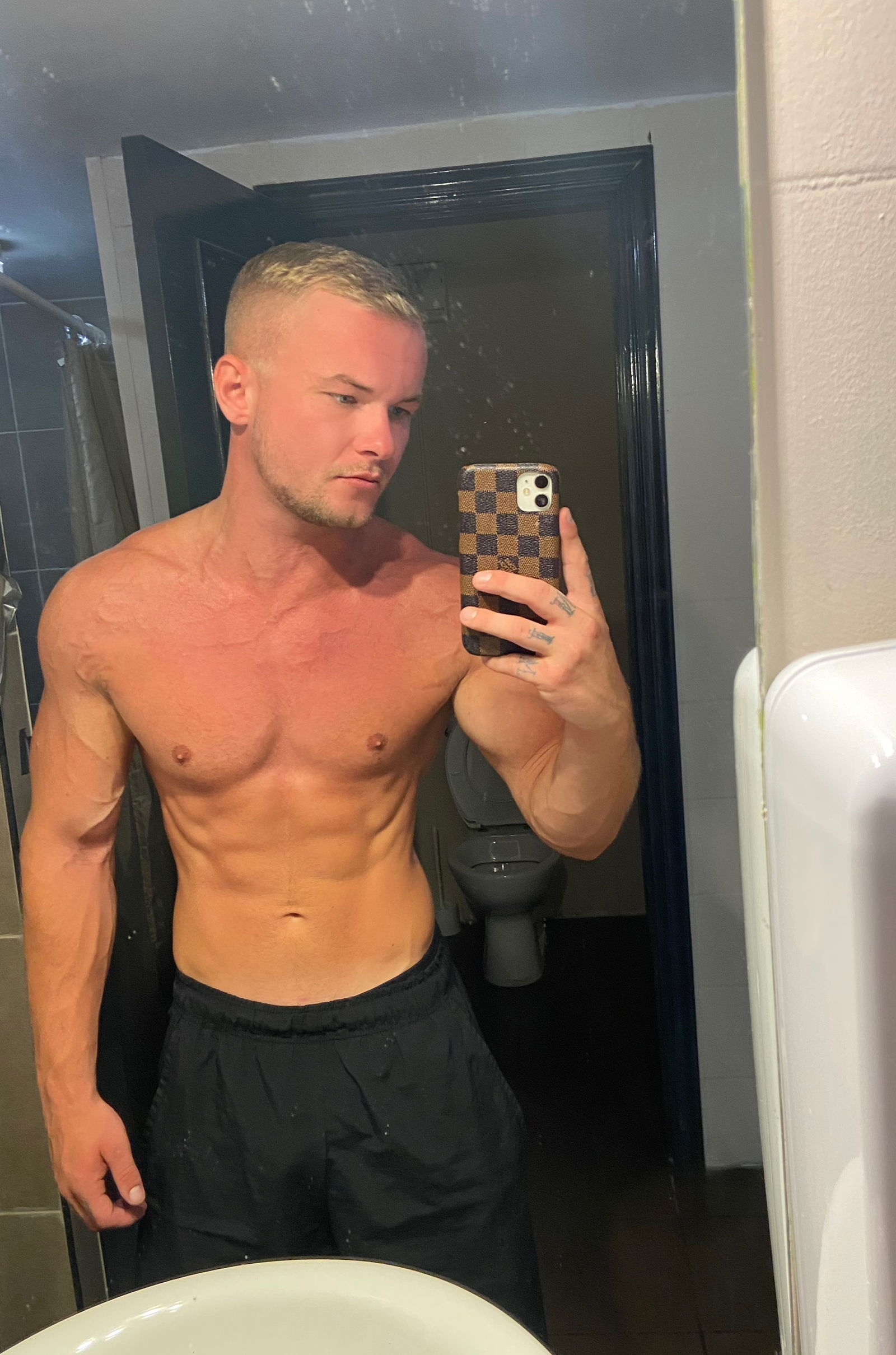 Ethan-Lee's avatar