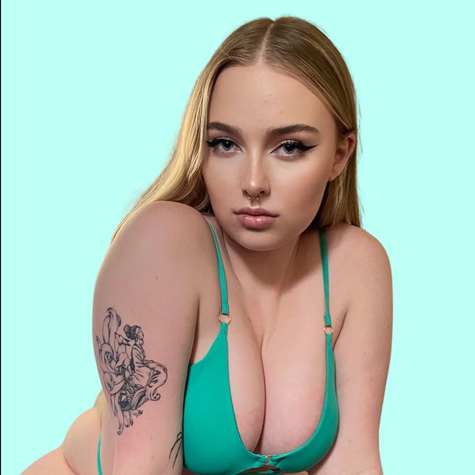 Evalyn 🍒's avatar