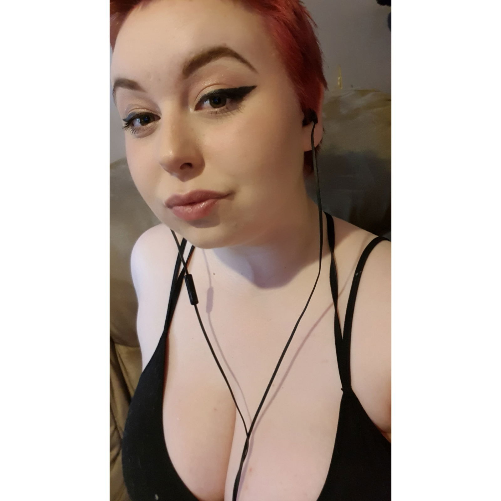 Brat22's avatar