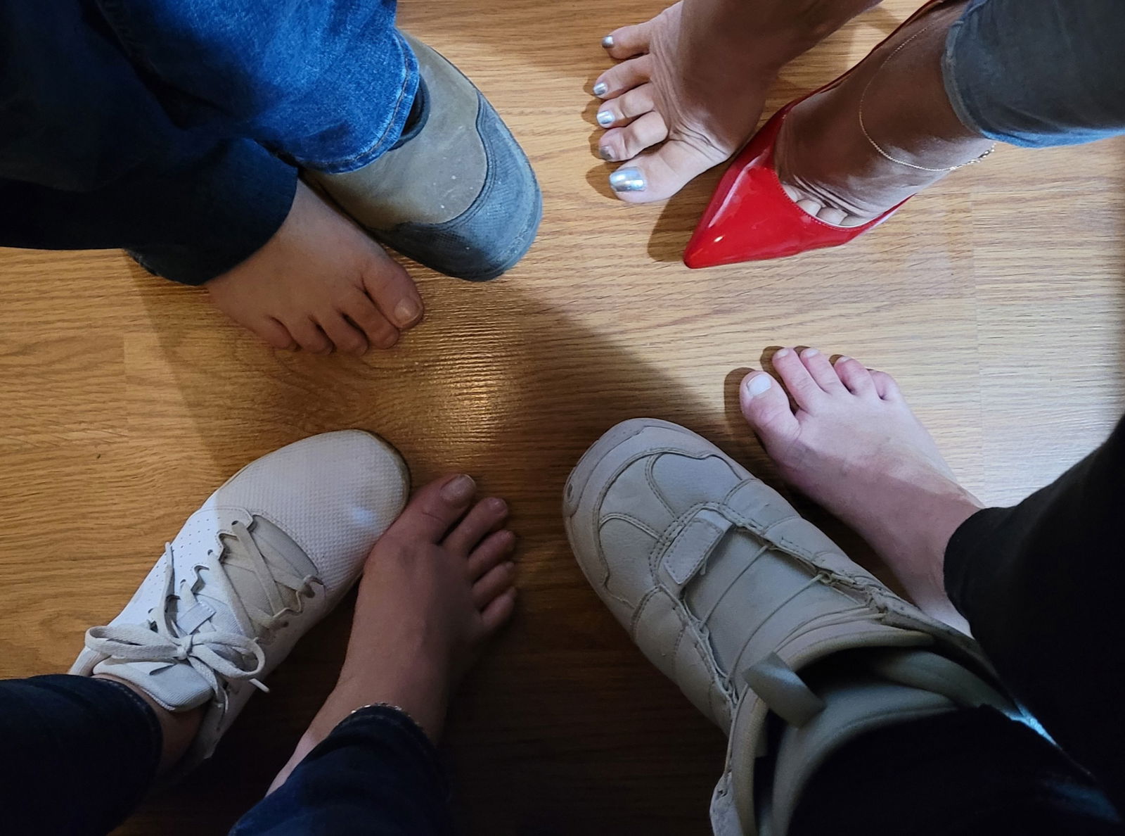 Feet squad