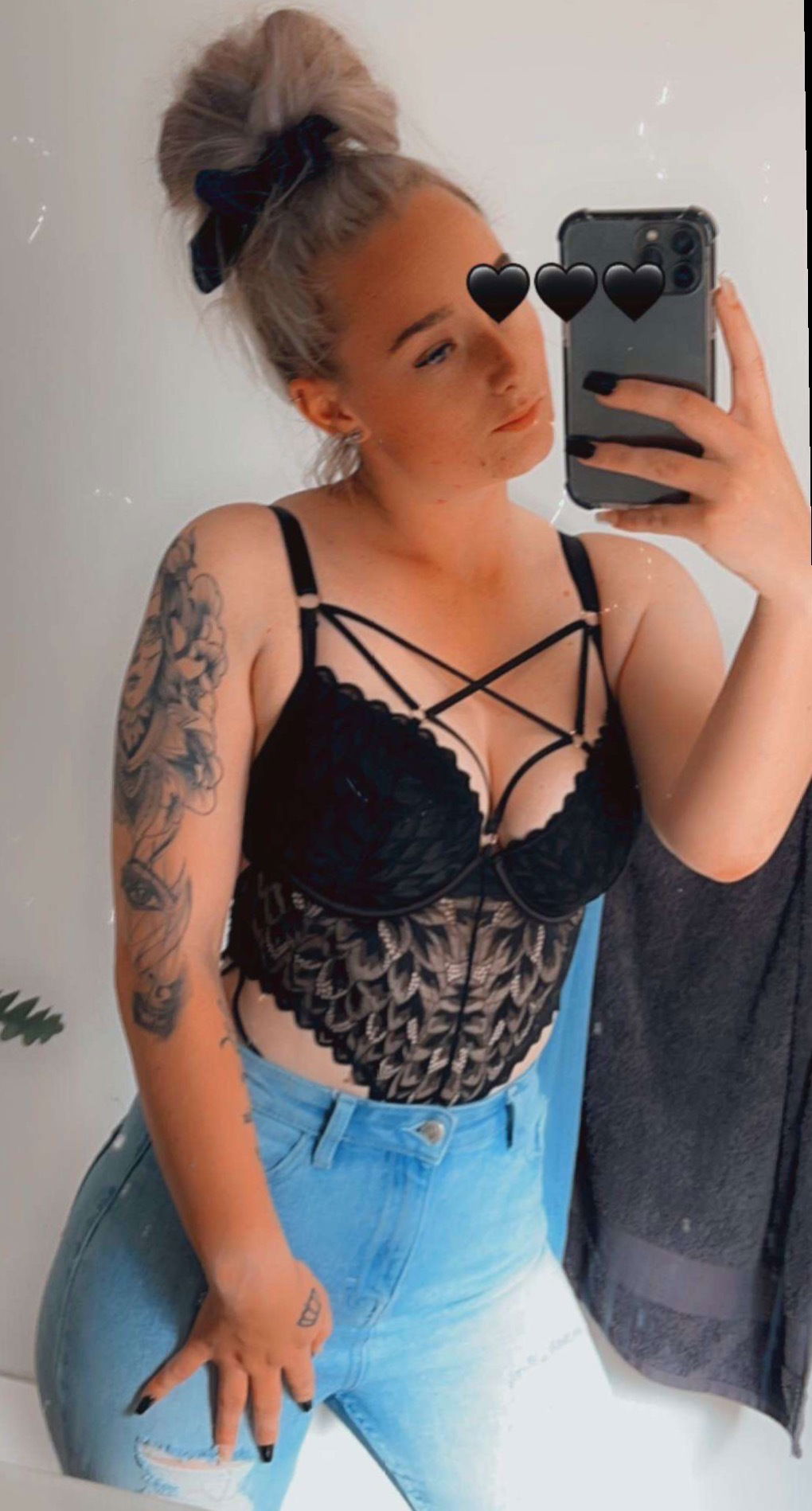 Feisty Blonde's avatar
